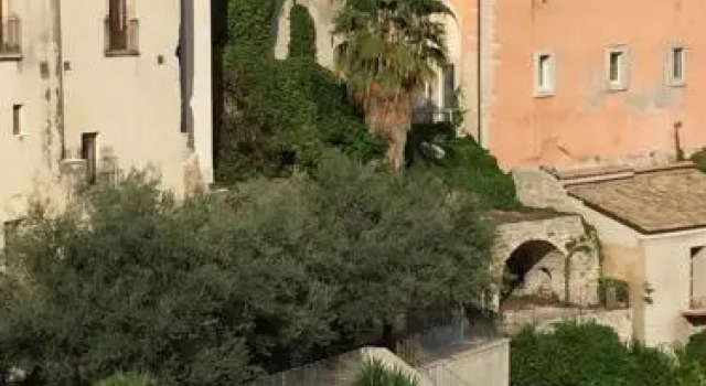 Ibla Rosso Lacca, Book Apartment Hotels in Sicily with Parking, Parking