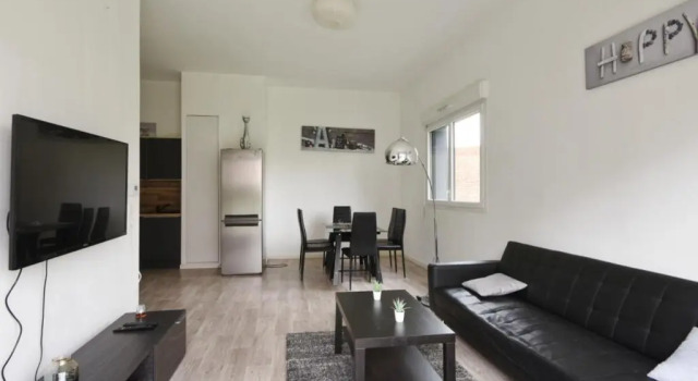 Апартаменты Spacious 3-rooms with garden close to Lille