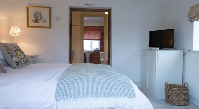 The Norman Knight, Rezervați Hotel Hoteluri în Gloucestershire cu parcare, Parcare