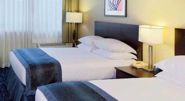 Четырёхместный номер Standard DoubleTree by Hilton Norwalk