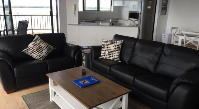 Апартаменты с 2 комнатами Broadwater Shores Waterfront Apartments