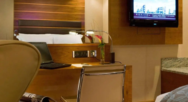 Двухместный номер Superior Sofitel London Heathrow