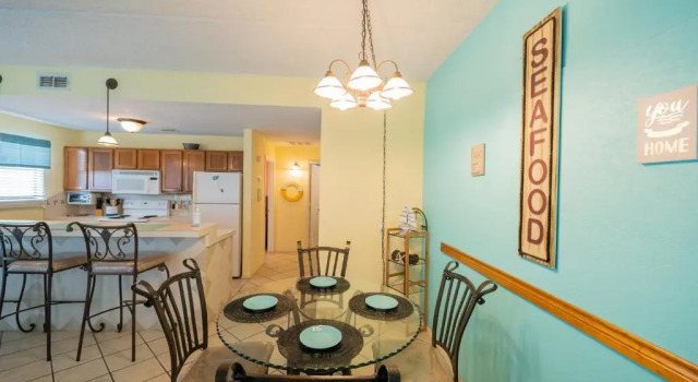 Апартаменты South Padre Island condo is walking distance to the beach, Sleeps 6, Third Floor, 2023 Traveler Award