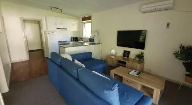 Russell Falls Holiday Cottages, Prenota Hotel National Park Tasmania