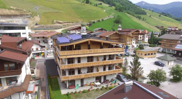 Апартаменты Classic Luxurious Apartment With Sauna, Garage, Roof Terrace