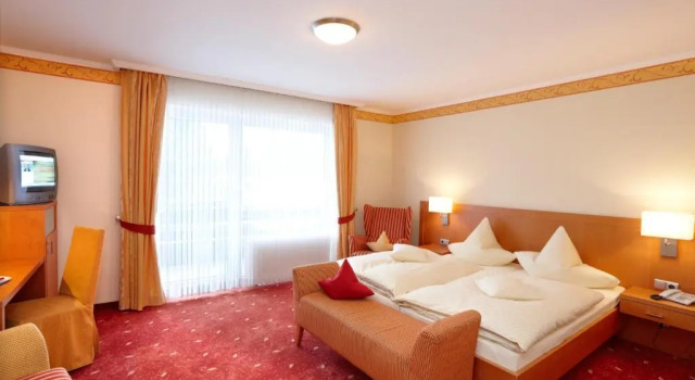Трёхместный номер Standard Hotel Hochheide