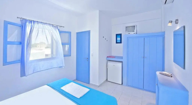 Amelie Hotel Santorini, Забронировать Отель Отели Санторини с парковкой, рядом с Пляж Перисса, Парковка