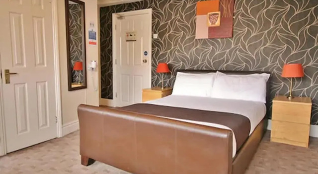 Двухместный номер Standard Central Hotel Cheltenham by Roomsbooked