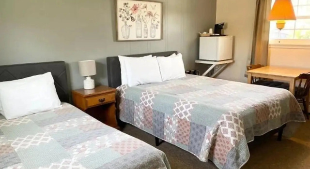 Номер Standard с красивым видом из окна Brittany Motel