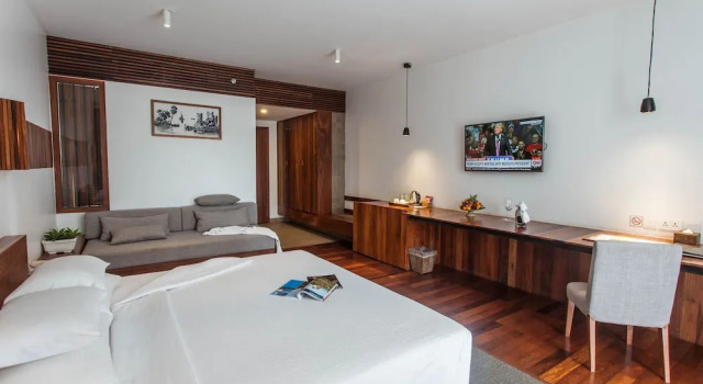Двухместный номер Executive с балконом Somadevi Residence