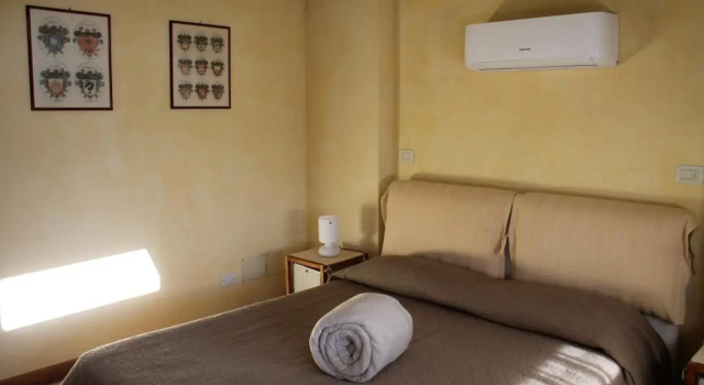 LOleandro sul Lago dIseo B&B, Buchen Sie Bed & Breakfast Iseo 