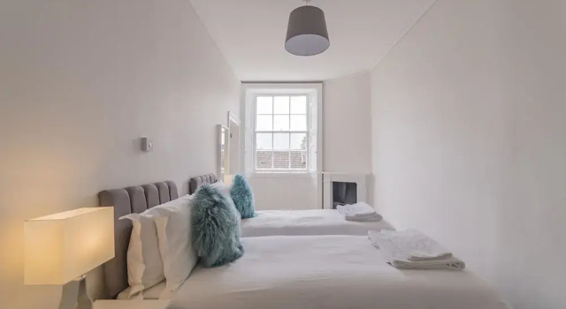 Berkeley House, Забронировать Отель Отели Бристоля 3 звезды, рядом с Конференц-центр Armada House, 3*
