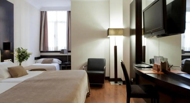 Трёхместный номер Hotel Saray