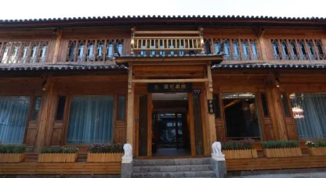 Lijiang Chengyi Quying Guanjing Meisu (Ancient City Zhongyi Market Branch), Забронировать Отель Лицзян Юньнань, рядом с Улица Сквер-стрит Древнего города Даянь