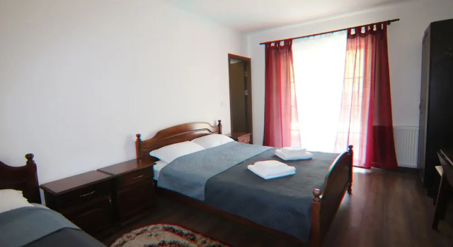 Pensiunea Emelys, Rezervovat Hotel Pietrăria Jasy