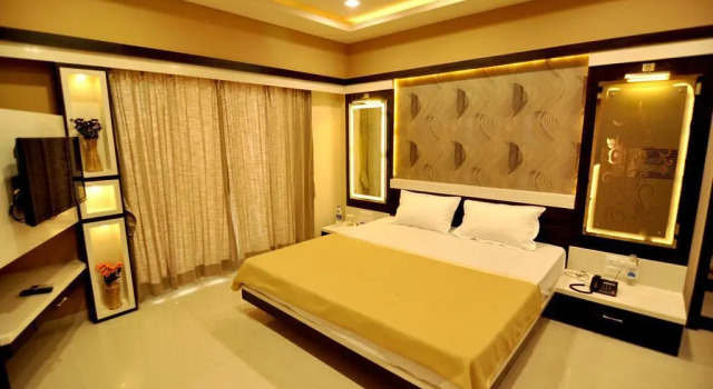 Hotel Elegant, Prenota Hotel Yesade Maharashtra
