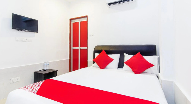 OYO 414  Adiff Palace Hotel