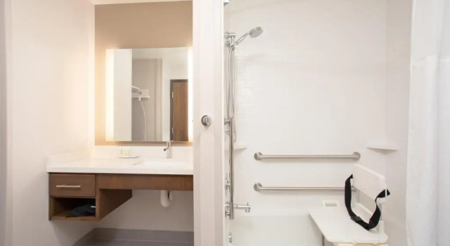 Двухместный номер Standard c 1 комнатой Staybridge Suites Rapid City - Rushmore by IHG