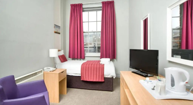 Standard Yhden hengen huone The Esplanade Hotel by Compass Hospitality
