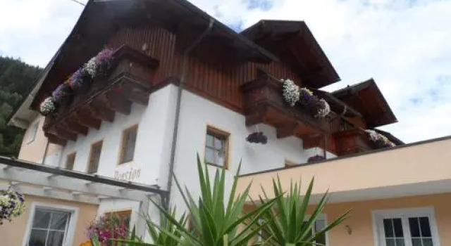 Pension Maier, Rezerwuj Hotel Hotele w Karyntia z parkingiem, Parking