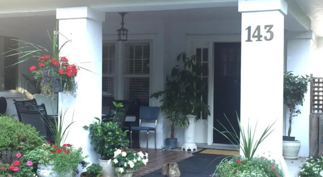 Bernard Gray Hall Bed and Breakfast, Varaa Hotelli Niagara Wine Region Ontario