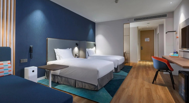 Двухместный номер Standard Holiday Inn Express Shanghai Kangqiao by IHG