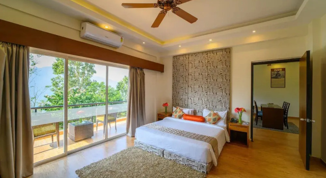 Люкс Premier с балконом Sinclairs Retreat Kalimpong
