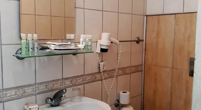 Семейный номер Standard с видом на внутренний двор Ali's Hotel Beach