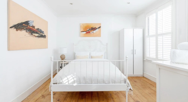 Bright Welcoming Apartment With Terrace, Fulham 3 bed, Varaa Huoneisto Asunnot kohteessa Merseyside, Huoneisto