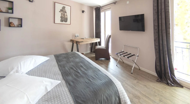 Le Relais de la Poste, Rezerwuj Pensjonat Pensjonaty w Lot, Pensjonat