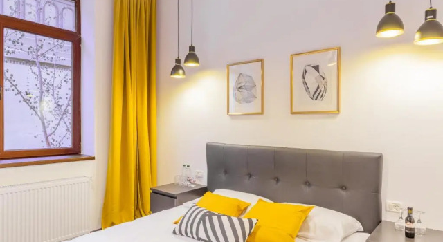 Люкс CHÂTEAU: Upscale Suites in Bucharest's Historical Center!