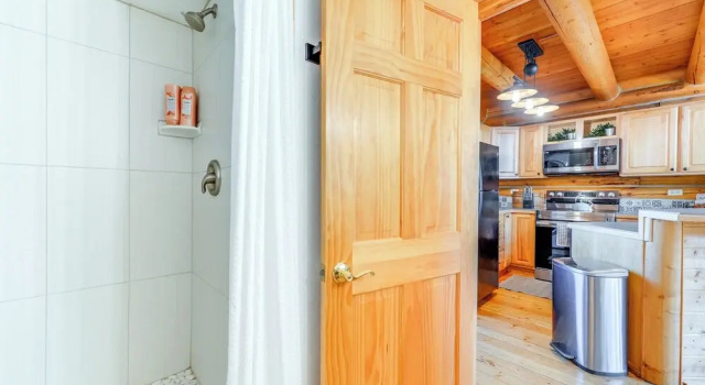 Апартаменты с 2 комнатами с балконом Cozy Mountain Condo Across From Snow King Ski Mtn!