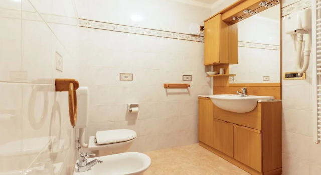 Четырёхместный номер Standard с балконом Hotel Des Alpes