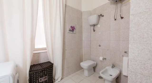 Residenza San Biagio, Забронировать Отель Отели Неаполя с бассейном, рядом с Кафедральный собор Неаполя, Бассейн