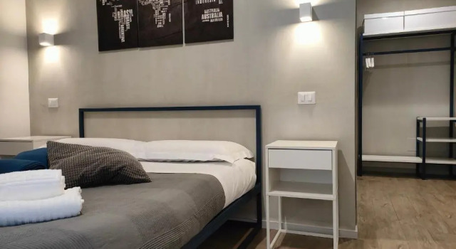 Standard Doppel Zimmer mit Balkon Central Rooms Matera