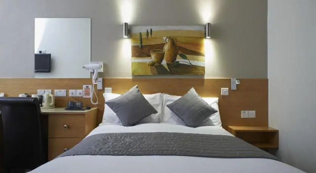Двухместный номер Standard с балконом Luna And Simone Hotel