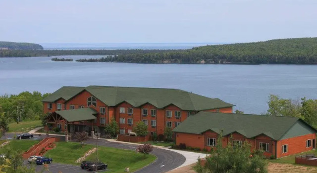 Run of House Holiday Inn Express Munising-Lakeview by IHG