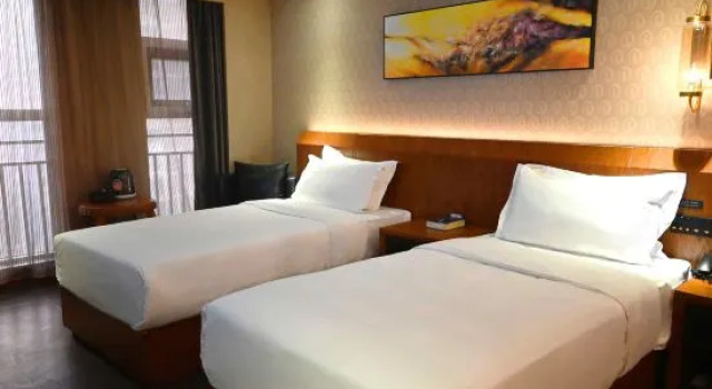 Четырёхместный люкс Yaman Zhixuan Hotel (Xi'An Exhibition Center)