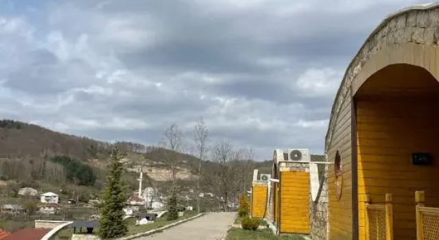 Iznik Candarli Farm Houses&Spa, Rezerwuj Pobyt na farmie Hotele w İznik z basenem, Basen