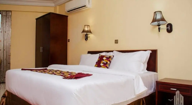Eagles Nest International Hotel, Buchen Sie Hotel Tarkwa Western region