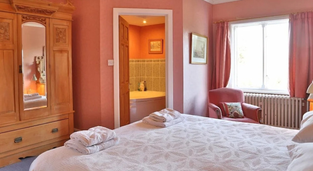 Pinetum Lodge, Забронировать Отель Отели Котсуолда с парковкой, Парковка