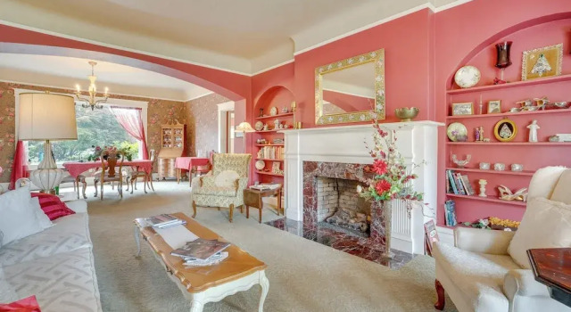 Коттедж Wine Country Home With Yard; Walk to Downtown!