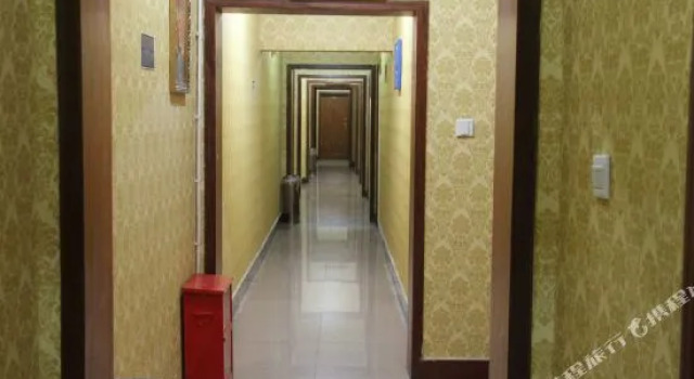 Longteng Hotel (Chengdu Shuangliu Square Branch), Boek Hotel Hotels in Chengdu met parkeren, Parkeren