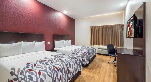 Четырёхместный номер Standard Red Roof Inn Ocala