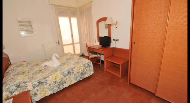 Трёхместный номер Standard Hotel Miriam