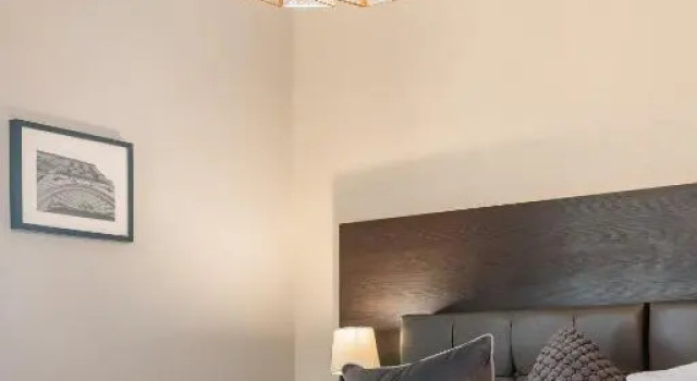 The Thoresby at Claremont Serviced Apartments, Забронировать Апартаменты/квартира Отели Лидса с парковкой, рядом с Кинотеатр Hyde Park Picture House, Парковка