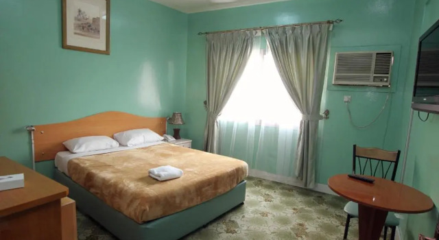 Zaineast Hotel