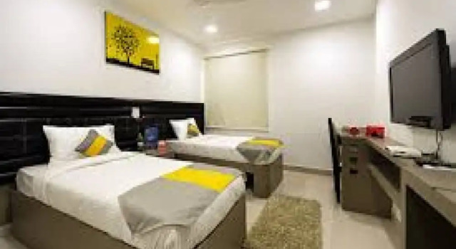 Номер Standard Room-economy Ac Room Near Inorbit Mall M
