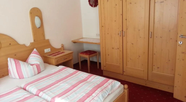 Haus Tanja, Забронировать Отель Отели Тироля 3 звезды, 3*