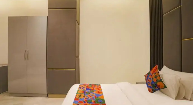 Fabhotel Prime F9 Noida Sector 104